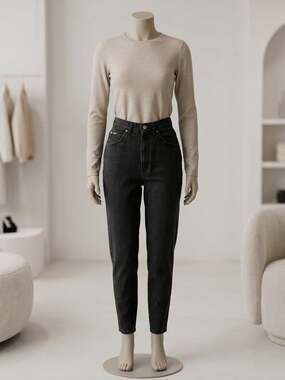 Vintage Chic Black High Rise Mom Jeans Tapered Leg Made in USA Women's Size 8